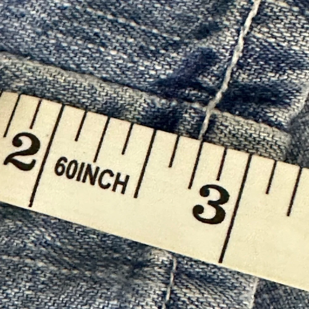 So sz 3 denim shorts with no hole or rips   Just minor distressing. Great shorts
